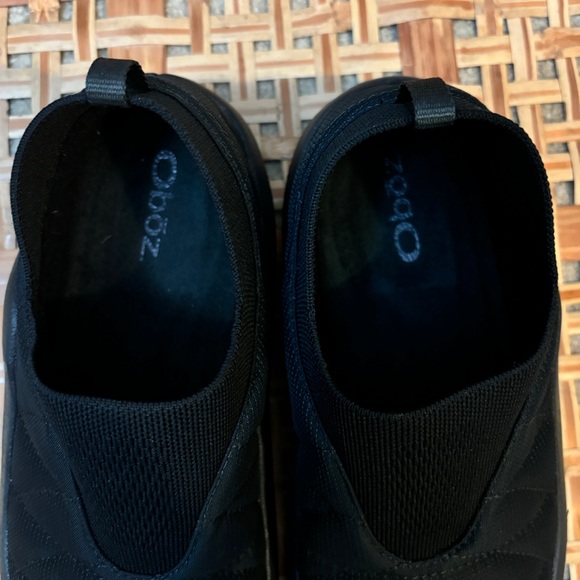 NWT Oboz Whakata Puffy Low Slippers - Picture 6 of 9